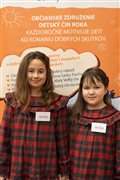 3.pomoc_rovesnikom_martina_krupkova_a_zastupkyna_kolektivu.jpg